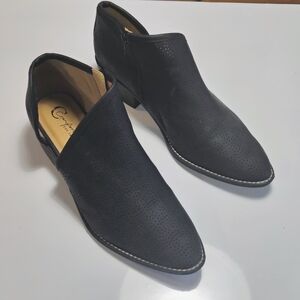 Comfort Est 1946 Black Suede Ankle Booties with Side Zip Size 11M